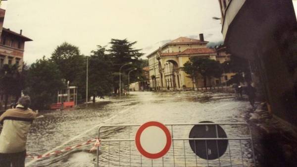 Esondazione del '93 a Luino (inserita in galleria)