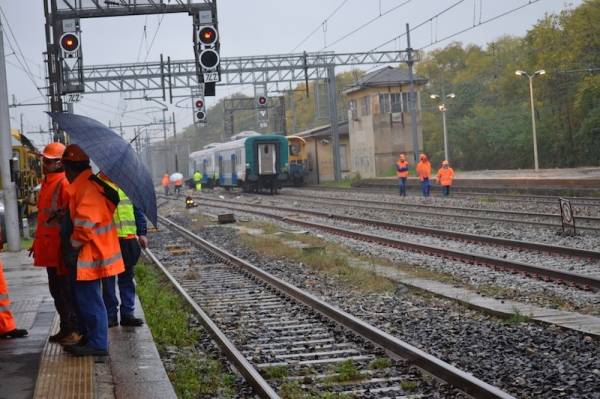 Il treno deragliato a Busto Arsizio (inserita in galleria)