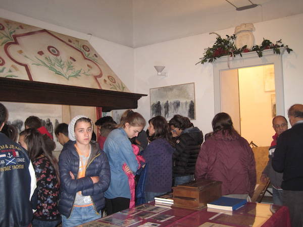 La mostra dei cimeli di guerra a Fagnano Olona (inserita in galleria)