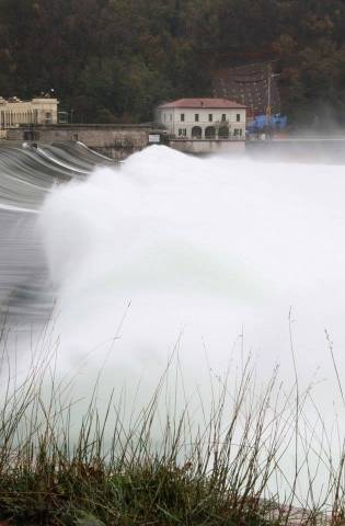 La piena del Ticino al Panperduto (inserita in galleria)