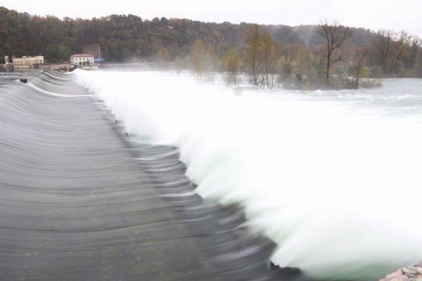 La piena del Ticino al Panperduto (inserita in galleria)