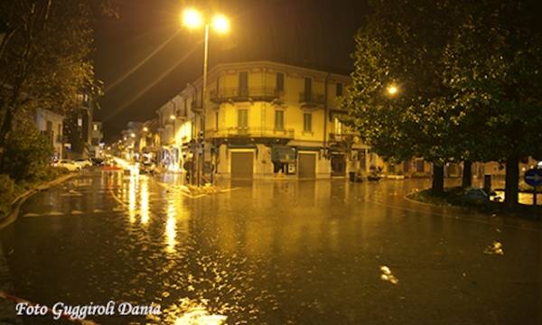 La piena notturna di Laveno Mombello (inserita in galleria)