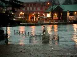 Laveno, ci si prepara al peggio (inserita in galleria)