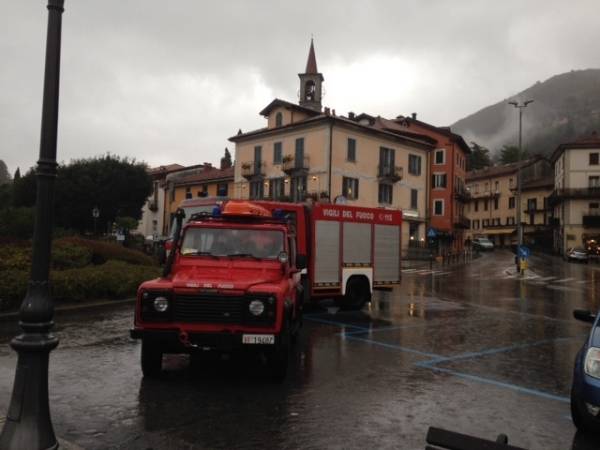 Livello alto del Lago Maggiore a Laveno Mombello (inserita in galleria)