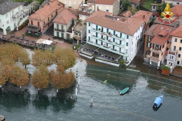 Porto Valtravaglia dall'alto (inserita in galleria)