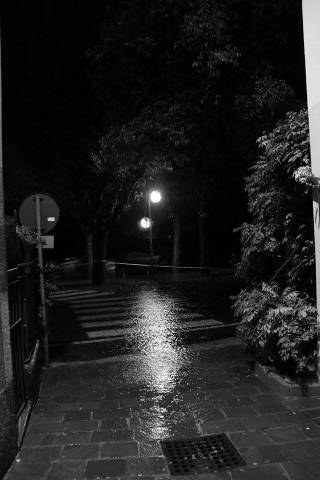 Sesto Calende, il lago "in piazza" (inserita in galleria)