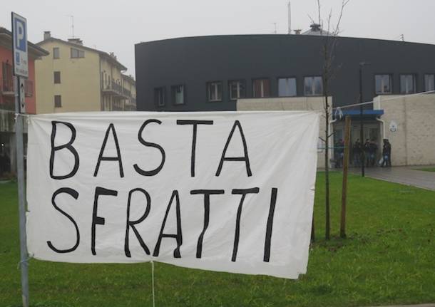 Sfratto e manifestazione a Cavaria (inserita in galleria)