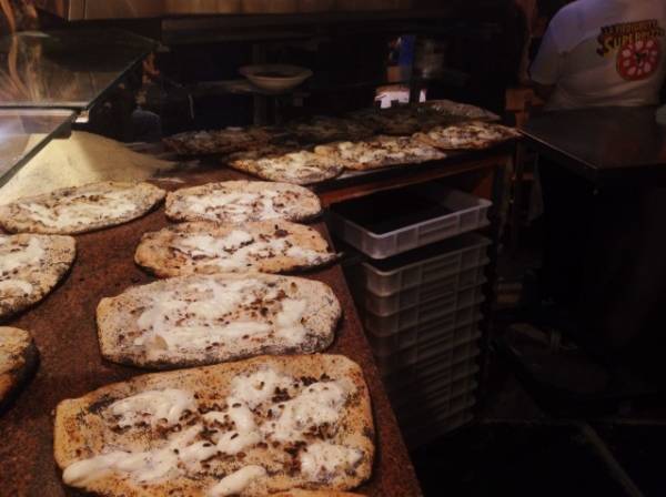 40 anni di pizza a Varese in un libro (inserita in galleria)