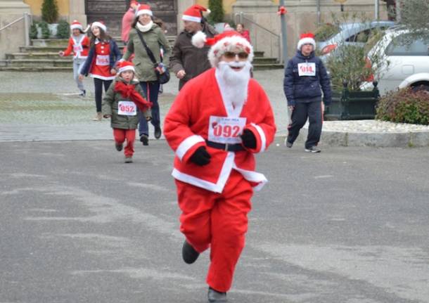 Anche a Bizzozero Babbo Natale va di corsa (inserita in galleria)