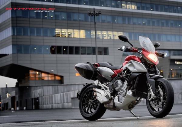 Mv Agusta presenta la sua prima tourer sportiva (inserita in galleria)