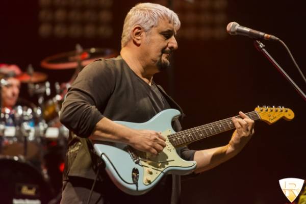 Pino Daniele in concerto al Forum di Assago (inserita in galleria)