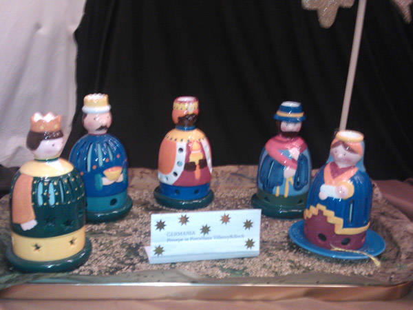 Presepi da tutto il mondo a Porto Ceresio (inserita in galleria)