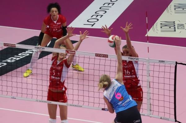 Volley: Uyba - Piacenza (inserita in galleria)