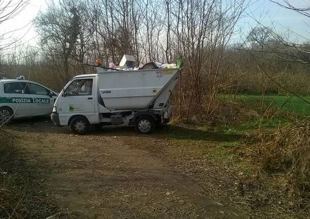 Rifiuti abbandonati identificato l’autore 3/1/2015
