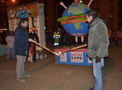 Bruciano le giobie di Busto Arsizio (inserita in galleria)