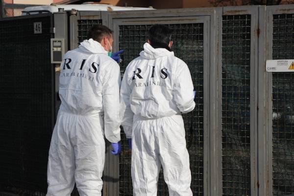 Delitto di Venegono, i Ris al lavoro (inserita in galleria)