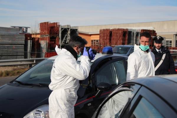 Delitto di Venegono, i Ris al lavoro (inserita in galleria)