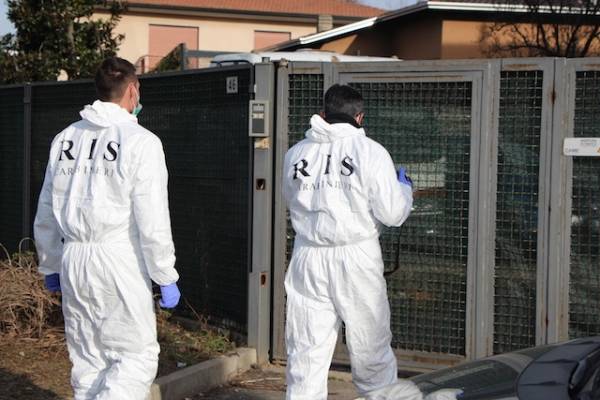 Delitto di Venegono, i Ris al lavoro (inserita in galleria)