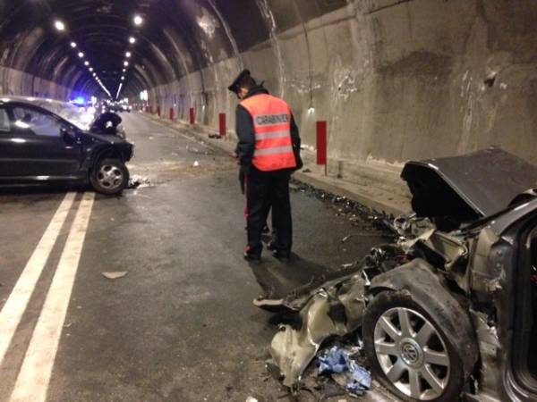 Frontale in galleria (inserita in galleria)