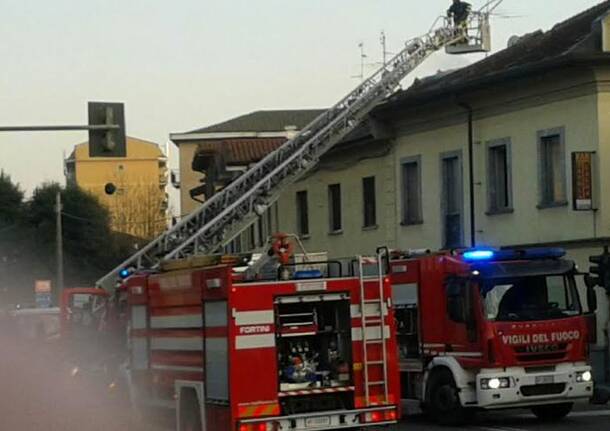 Incendio sul Sempione a Pogliano Milanese gennaio 2015