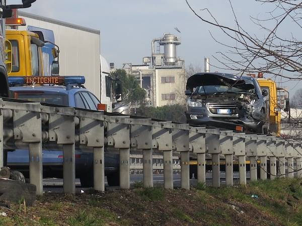 Incidente in A8 a Solbiate Arno (inserita in galleria)