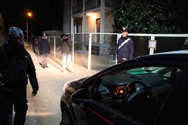 La casa dei pensionati trovati morti (inserita in galleria)