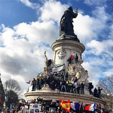 La marcia di Parigi (inserita in galleria)