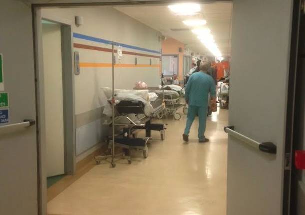 pronto soccorso varese barelle barellaia