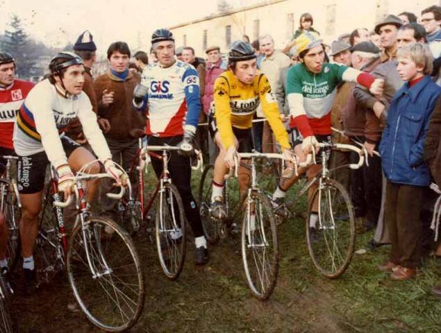 1983   Da sx Beppe  Moser  Alberto e Antonio alla partenza di una gara di ciclocross  Foto Pisoni 