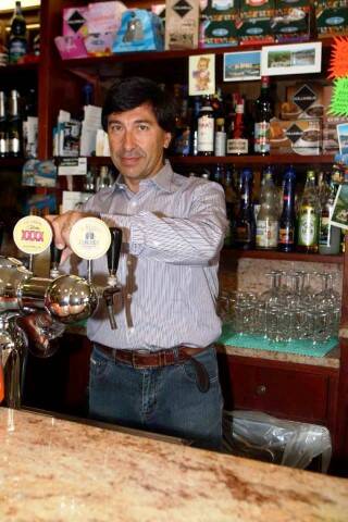 2015   Antonio Saronni al lavoro nel suo bar di San Lorenzo  Foto Pisoni 