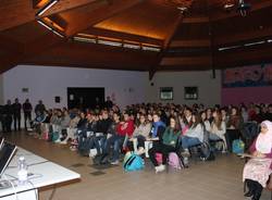 Guardia di finanza al Liceo Curie (inserita in galleria)