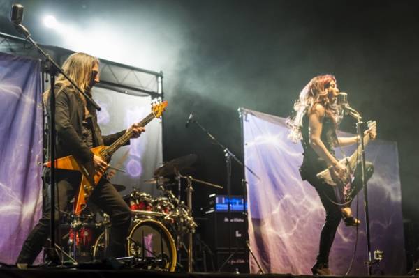 I Fyre aprono il concerto di Anastacia  (inserita in galleria)