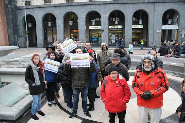 I "soldati" di Guerre Stellari protestano contro le "Sentinelle in Piedi" (inserita in galleria)