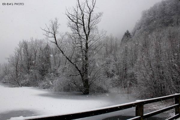 Il Lago di Ghirla sotto la neve  (inserita in galleria)