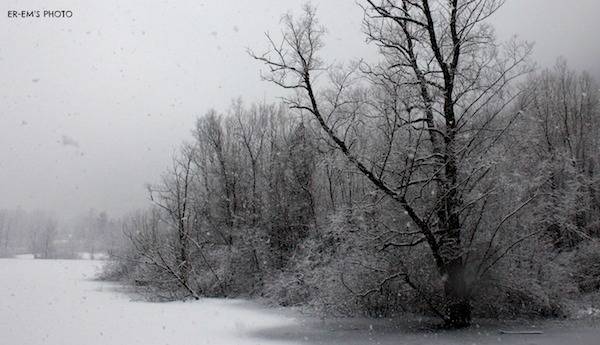 Il Lago di Ghirla sotto la neve  (inserita in galleria)