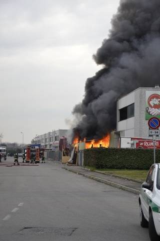 Incendio a Parabiago (inserita in galleria)