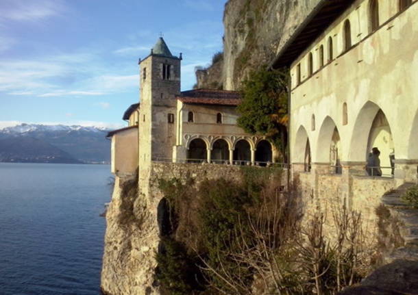 L'eremo di Santa Caterina del Sasso