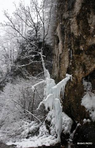 Le grotte della Valganna innevate (inserita in galleria)