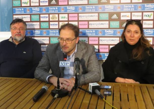 massimo cozzi stefano coppa monica salvestrin consiglio di amministrazione pallacanestro varese