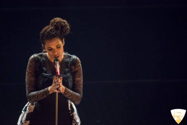 Sanremo 2014, le foto della seconda serata  (inserita in galleria)