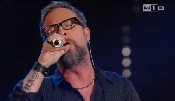 Sanremo 2015, il fotoracconto della seconda serata (inserita in galleria)