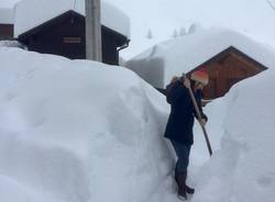 Varesini intrappolati nella neve a Cheggio (inserita in galleria)