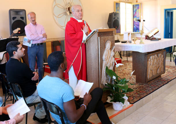 Il cardinale Angelo Scola in visita al carcere di Busto Arsizio