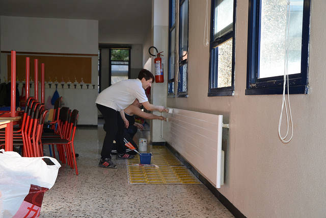 genitori al lavoro nelle scuole e cardano al campo