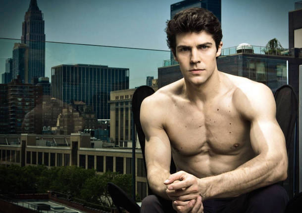 Roberto Bolle compie 40 anni