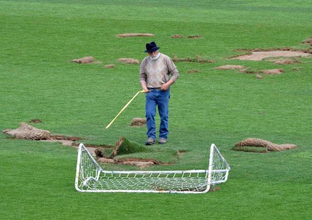 Atto vandalico allo stadio Ossola, le foto