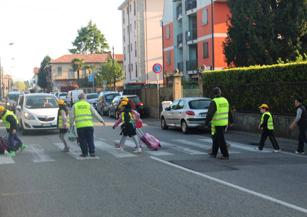 Cappellini e casacche per il pedibus