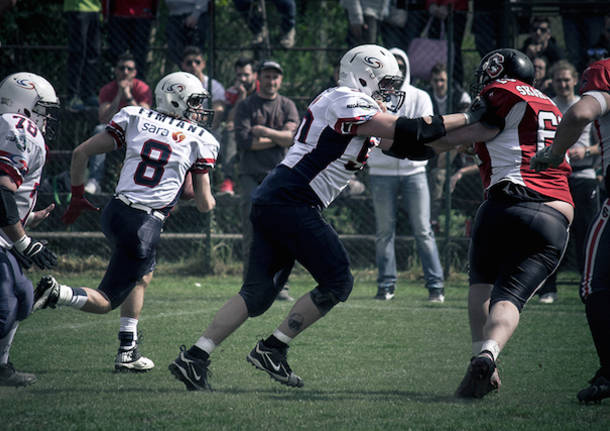 derby football americano skorpions varese blue storms busto