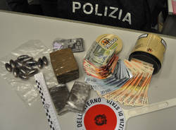 hashish soldi polizia busto arsizio