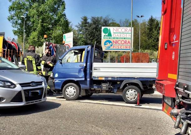 Scontro all’imbocco della tangenziale Pedemontana